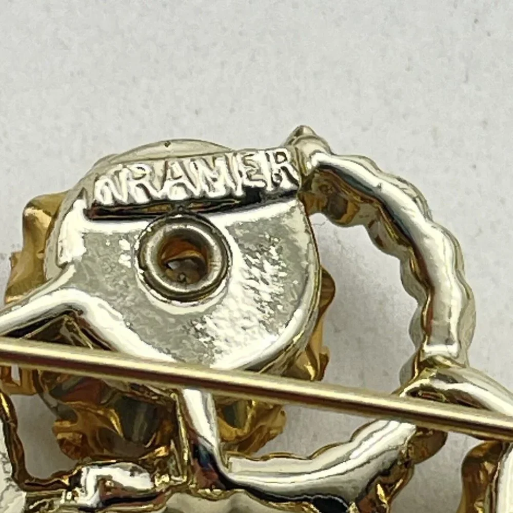 Vintage Kramer Brooch Circular Lavender Aurora Borealis Rhinestones Gold Tone - Picture 6 of 7